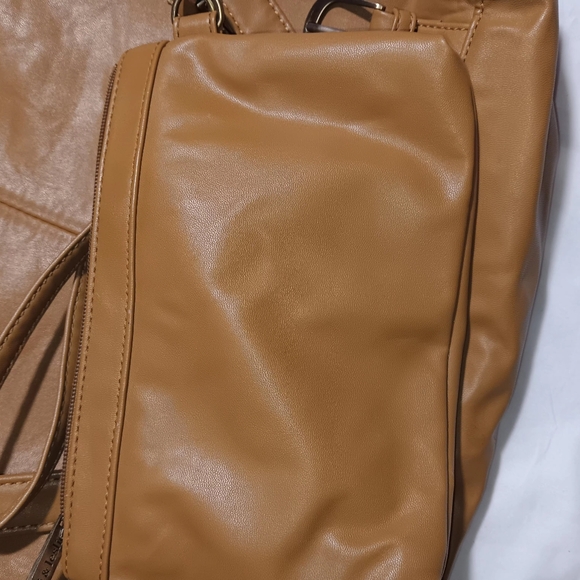 timi & leslie Charlie Diaper Bag with side bag in good condition any defects see - Picture 14 of 16